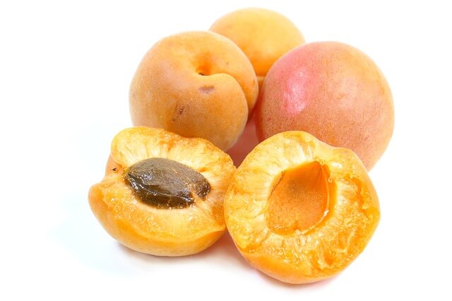 apricot sliced