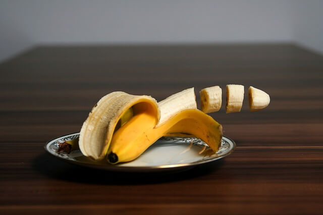 banana on plate