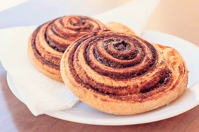 cinnamon bagel