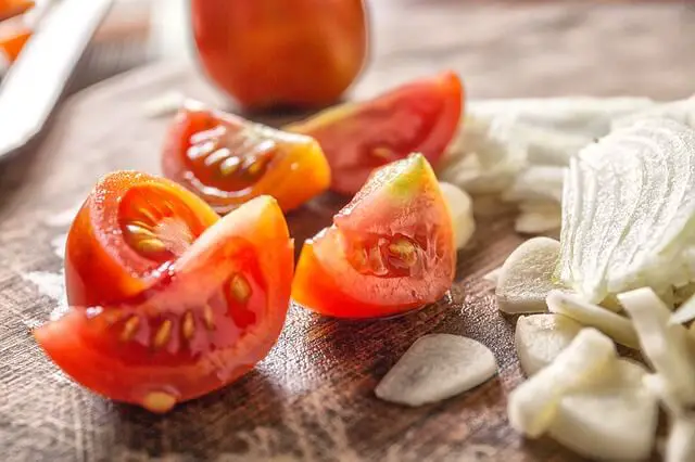 sliced tomato and onion