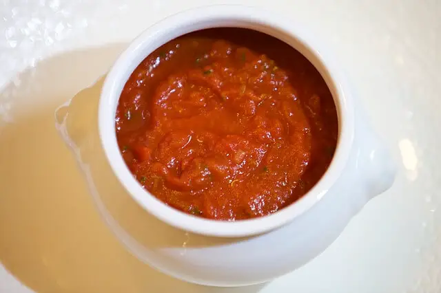tomato-sauce on plate