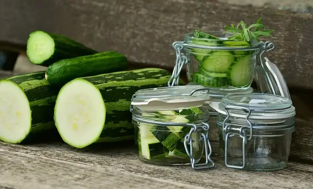 zucchini sliced